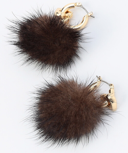 FREAK'S STORE（フリークスストア）の「2WAYファーピアス（ピアス（両耳用）・レディース・ホワイト/ブラウン・ONE SIZE）」の3枚目の写真