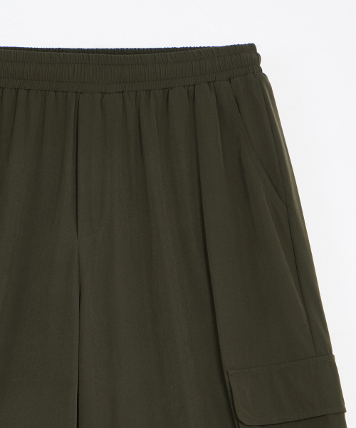 GLW（ジーエルダブリュ）の「ナイロンバミューダカーゴパンツカーキ（その他パンツ・レディース・その他・MEDIUM/LARGE/SMALL）」の8枚目の写真