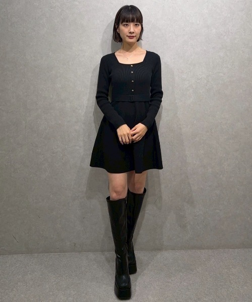 REDYAZEL(レディアゼル)の「ケープSETニットフレアミニワンピース(ワンピース・レディース・ベージュ/レッド/ブラウン/ブラック・FREE)」の5枚目の写真