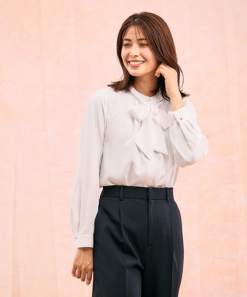 GLOBAL WORK(グローバルワーク)の「キレイつづく2WAYボウタイ/581012(シャツ/ブラウス・レディース・オフホワイト/ライトピンク/グレイッシュベージュ/サックスブルー・SMALL/MEDIUM/LARGE/X-LARGE)」の18枚目の写真