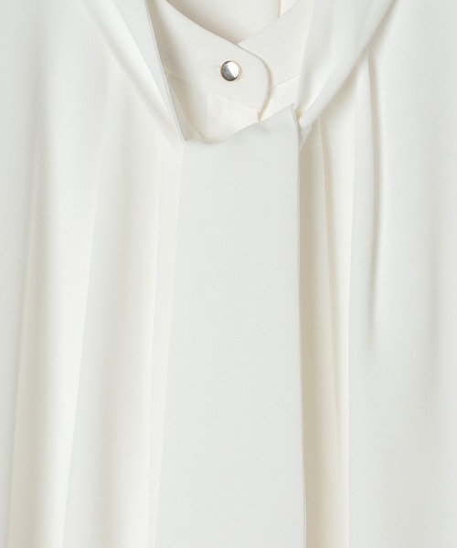 GLOBAL WORK(グローバルワーク)の「キレイつづく2WAYボウタイ/581012(シャツ/ブラウス・レディース・オフホワイト/ライトピンク/グレイッシュベージュ/サックスブルー・SMALL/MEDIUM/LARGE/X-LARGE)」の8枚目の写真