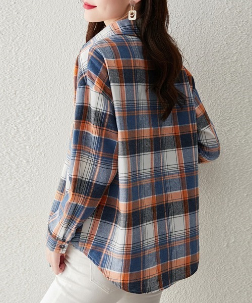 ONEP STAR(ワンピスター)の「胸ポケット付きチェック柄シャツ(シャツ/ブラウス・レディース・ブルー・MEDIUM/LARGE/X-LARGE)」の3枚目の写真
