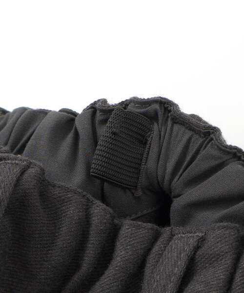 BeBe（ベベ）の「ウールライクストレッチスリムロングパンツ（スラックス・キッズ・グレー・110cm/140cm/120cm/150cm/130cm/100cm）」の10枚目の写真