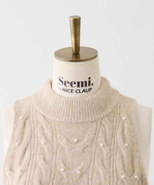 Seemi. byNICECLAUP（ シーミーバイナイスクラップ）の「【Seemi.】ドッキングニットワンピース（ワンピース・レディース・ベージュ/チャコールグレー/オフホワイト・FREE）」の4枚目の写真