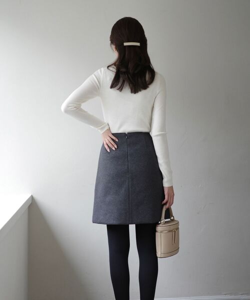 cle blatt（クレブラット）の「タックミニスカート（スカート・レディース・チャコールグレー/アイボリー/ベージュ・SMALL/MEDIUM）」の15枚目の写真