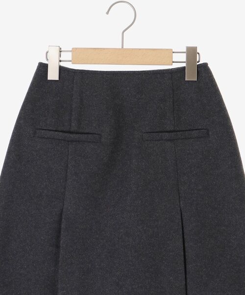 cle blatt（クレブラット）の「タックミニスカート（スカート・レディース・チャコールグレー/アイボリー/ベージュ・SMALL/MEDIUM）」の22枚目の写真