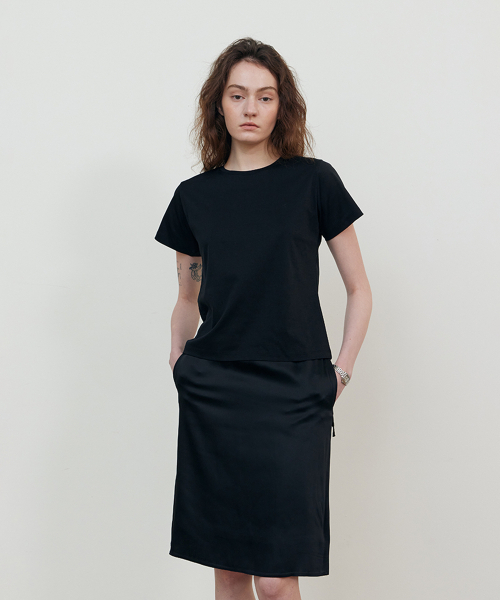 STEP AROUND(ステップアラウンド)の「Silket cotton half t-shirt_BLACK(Tシャツ/カットソー・レディース・その他・SMALL/MEDIUM)」の1枚目の写真