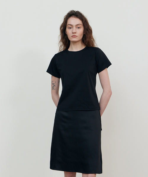 STEP AROUND(ステップアラウンド)の「Silket cotton half t-shirt_BLACK(Tシャツ/カットソー・レディース・その他・SMALL/MEDIUM)」の2枚目の写真