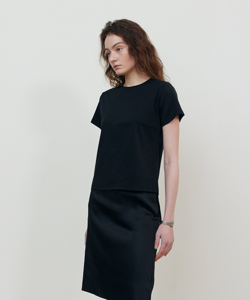 STEP AROUND(ステップアラウンド)の「Silket cotton half t-shirt_BLACK(Tシャツ/カットソー・レディース・その他・SMALL/MEDIUM)」の3枚目の写真