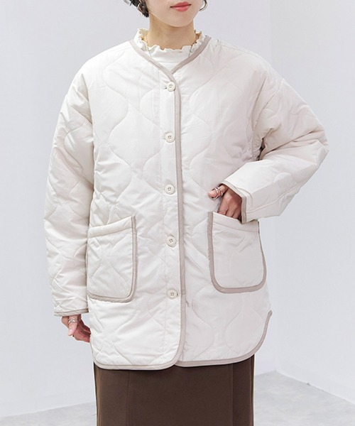 Fizz（フィズ）の「配色パイピングキルト中綿ジャケット（ノーカラージャケット・レディース・アイボリー/ブラック/ライトベージュ/ライトカーキ・M）」の2枚目の写真