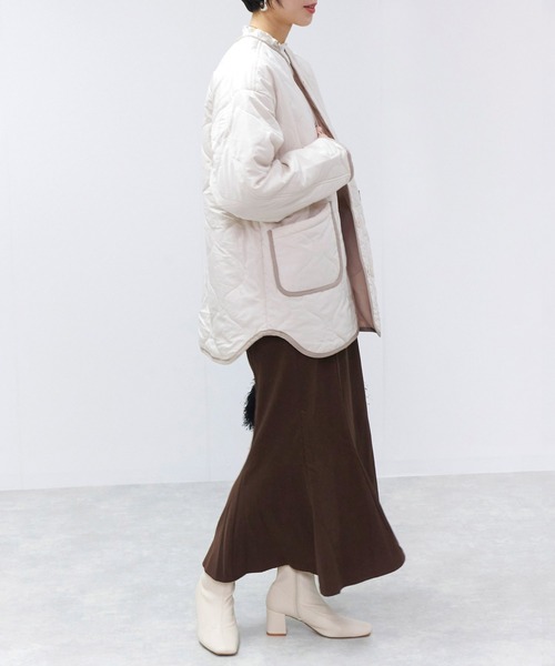 Fizz（フィズ）の「配色パイピングキルト中綿ジャケット（ノーカラージャケット・レディース・アイボリー/ブラック/ライトベージュ/ライトカーキ・M）」の10枚目の写真