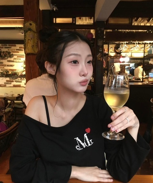 MUCENT(ムセント)の「A'GEM/9 × .kom 『MUCENT/ムセント』 LOVRITS MINI HEART LOGO ONE SHOULDER T/ミニハートロゴワンショルダー ロングスリーブ(Tシャツ/カットソー・レディース・ブラック/ホワイト・FREE)」の21枚目の写真