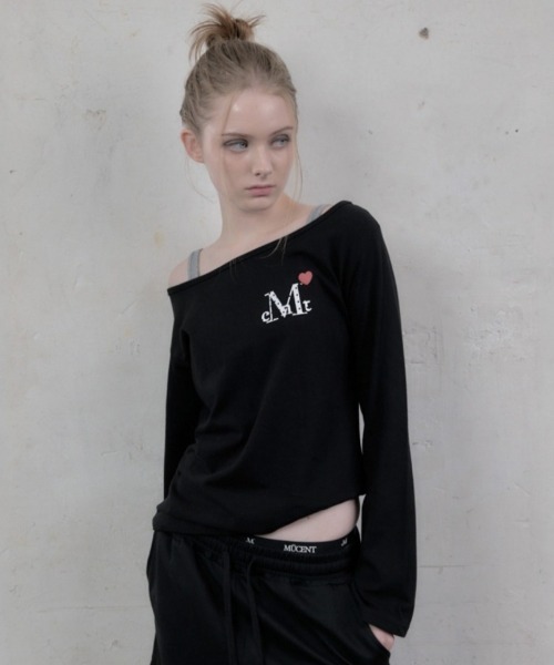 MUCENT(ムセント)の「A'GEM/9 × .kom 『MUCENT/ムセント』 LOVRITS MINI HEART LOGO ONE SHOULDER T/ミニハートロゴワンショルダー ロングスリーブ(Tシャツ/カットソー・レディース・ブラック/ホワイト・FREE)」の15枚目の写真