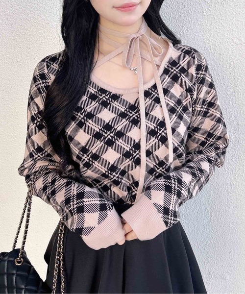 INGNI（イング）の「クロスチョーカーチェック柄長袖ニット（ニット/セーター・レディース・ブラック×ホワイト/ベージュ系2/ピンク系2・M）」の13枚目の写真