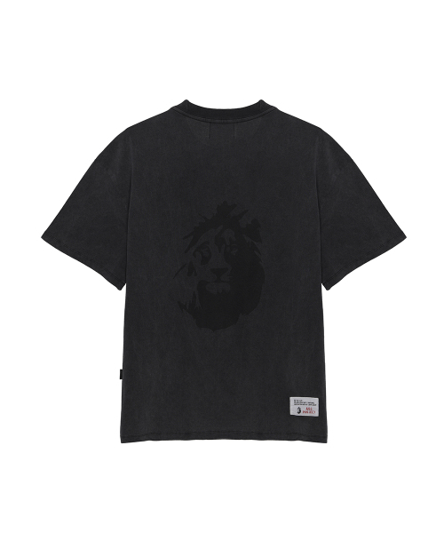 AOG PROJECT(エイオージープロジェクト)の「ピグメント刺繍ロゴライオンプリントTシャツ(ブラック)(Tシャツ/カットソー・メンズ・ブラック・MEDIUM/LARGE/X-LARGE)」の2枚目の写真