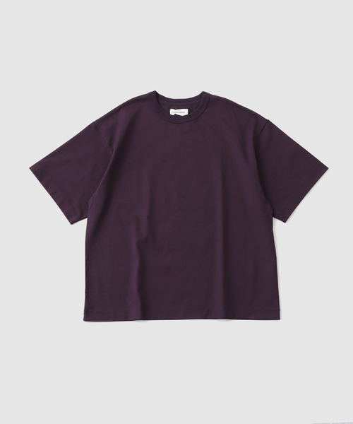 markaware(マーカウェア)の「MARKAWARE (マーカウェア) COMFORT FIT Tee(Tシャツ/カットソー・メンズ・ホワイト/パープル・2/3)」の2枚目の写真