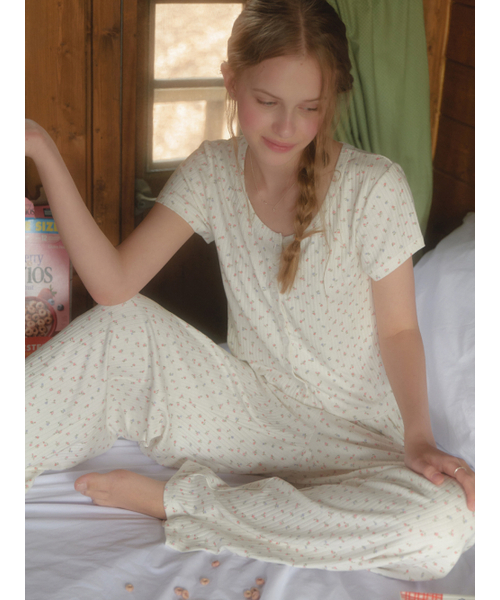 RE_L（リエル）の「Florrie cardigan set (white flower)（カーディガン/ボレロ・レディース・その他・FREE）」の2枚目の写真