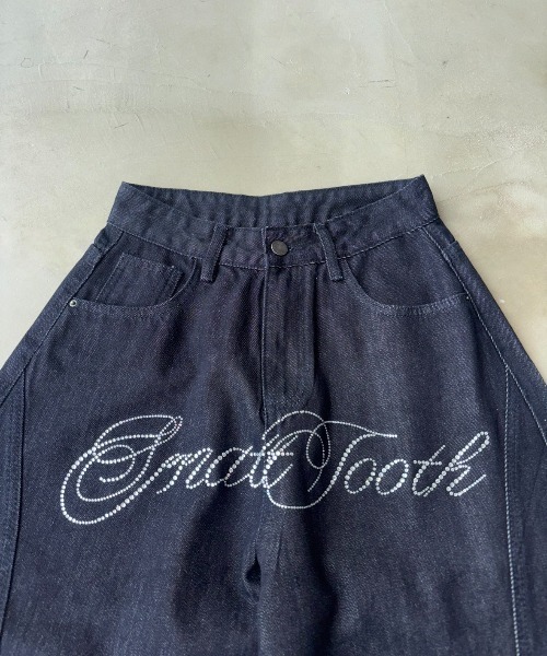 SHAGGIE（シャギー）の「ロゴストーンオーバーデニムパンツ（デニムパンツ・レディース・ブラック・LARGE/MEDIUM/SMALL）」の13枚目の写真