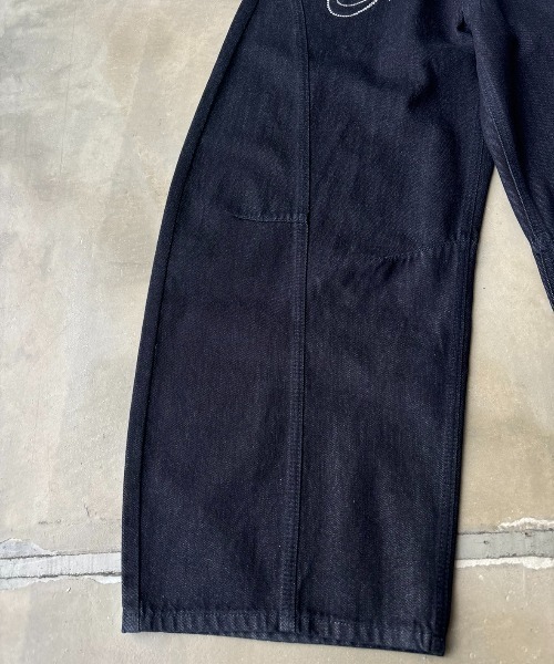 SHAGGIE（シャギー）の「ロゴストーンオーバーデニムパンツ（デニムパンツ・レディース・ブラック・LARGE/MEDIUM/SMALL）」の9枚目の写真