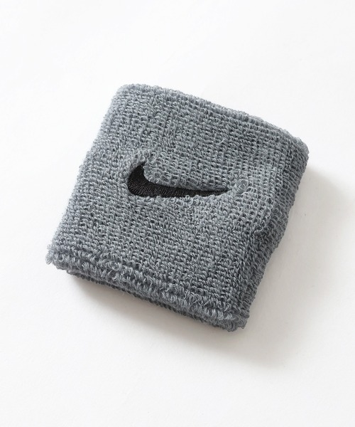 NIKE(ナイキ)の「【NIKE/ナイキ】ナイキ スウッシュ クラシック リストバンド 2P(バングル/リストバンド・メンズ・ブラック/グレー/ブルー/ブルー系その他/ネイビー/ホワイト/レッド・FREE)」の9枚目の写真