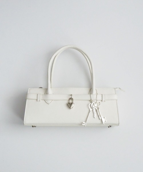 Heart Tattoo(ハートタトゥー)の「lock key 2way bag / ロックキー2way bag(ハンドバッグ・レディース・シルバー/ホワイト/ブラック・FREE)」の4枚目の写真