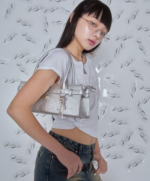 Heart Tattoo(ハートタトゥー)の「lock key 2way bag / ロックキー2way bag(ハンドバッグ・レディース・シルバー/ホワイト/ブラック・FREE)」の20枚目の写真