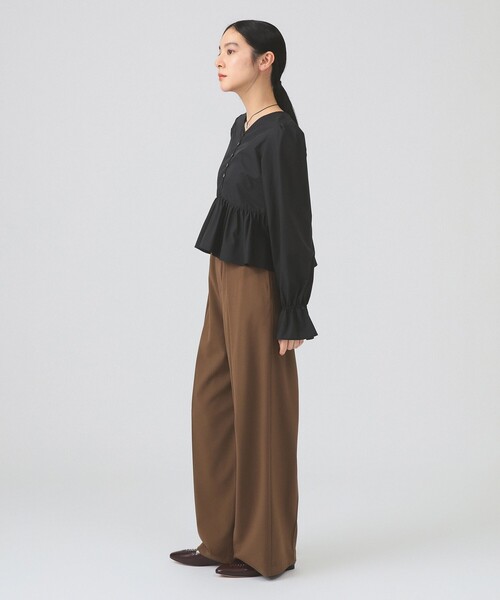 Ray BEAMS(レイビームス)の「ギャザー ペプラム Vネック ブラウス(シャツ/ブラウス・レディース・ホワイト/ブラック/ブルー・ONE SIZE)」の22枚目の写真