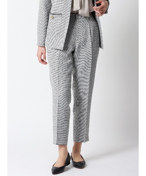 SUIT SQUARE（スーツスクエア）の「タックテーパードパンツ ハンドウォッシュ ツイード 織柄（スラックス・レディース・ネイビー/ホワイト・36(7号)/38(9号)/40(11号)）」の2枚目の写真