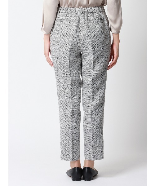 SUIT SQUARE（スーツスクエア）の「タックテーパードパンツ ハンドウォッシュ ツイード 織柄（スラックス・レディース・ネイビー/ホワイト・36(7号)/38(9号)/40(11号)）」の10枚目の写真