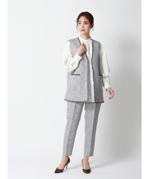 SUIT SQUARE（スーツスクエア）の「タックテーパードパンツ ハンドウォッシュ ツイード 織柄（スラックス・レディース・ネイビー/ホワイト・36(7号)/38(9号)/40(11号)）」の4枚目の写真