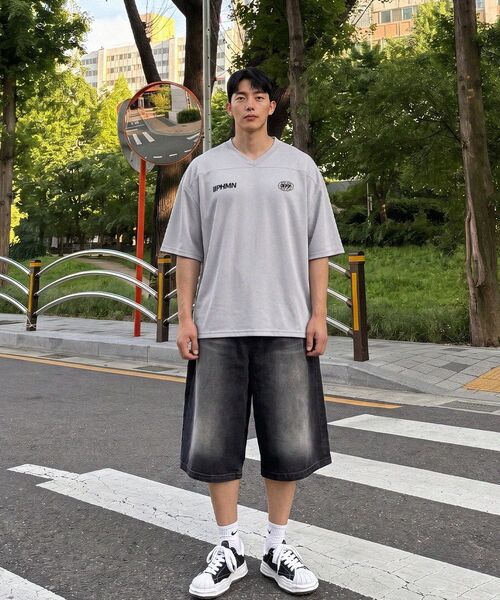 PHERMENON(フェルメノン)の「オーバーサイズラグビージャージショートスリーブ - ライトグレー(Tシャツ/カットソー・メンズ・ライトグレー・1/2/3)」の18枚目の写真