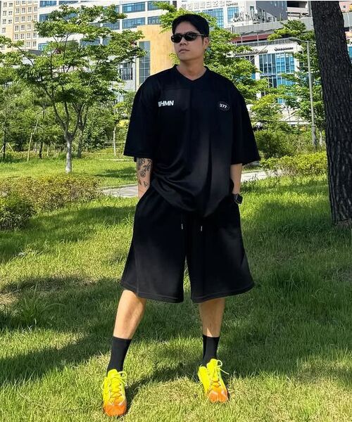 PHERMENON(フェルメノン)の「オーバーサイズラグビージャージショートスリーブ - ライトグレー(Tシャツ/カットソー・メンズ・ライトグレー・1/2/3)」の6枚目の写真