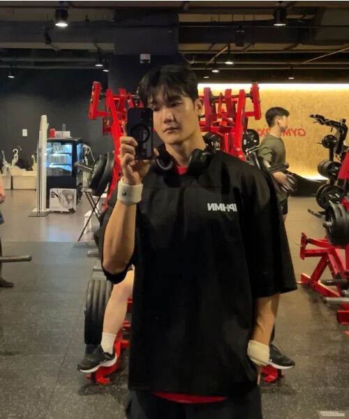 PHERMENON(フェルメノン)の「オーバーサイズラグビージャージショートスリーブ - ライトグレー(Tシャツ/カットソー・メンズ・ライトグレー・1/2/3)」の7枚目の写真