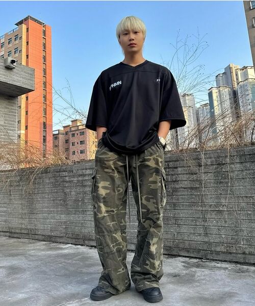 PHERMENON(フェルメノン)の「オーバーサイズラグビージャージショートスリーブ - ライトグレー(Tシャツ/カットソー・メンズ・ライトグレー・1/2/3)」の2枚目の写真