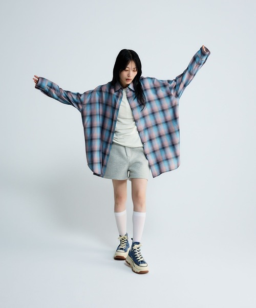 JEANASIS（ジーナシス）の「ダンボールショートパンツ/638842（スウェットパンツ・レディース・グレー/ブラック・SMALL/MEDIUM）」の4枚目の写真