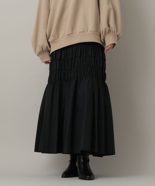 A part by(アパートバイ)の「シャーリングキリカエフレアスカート(スカート・レディース・ライトグリーン/ブラック/アイボリー・FREE)」の2枚目の写真