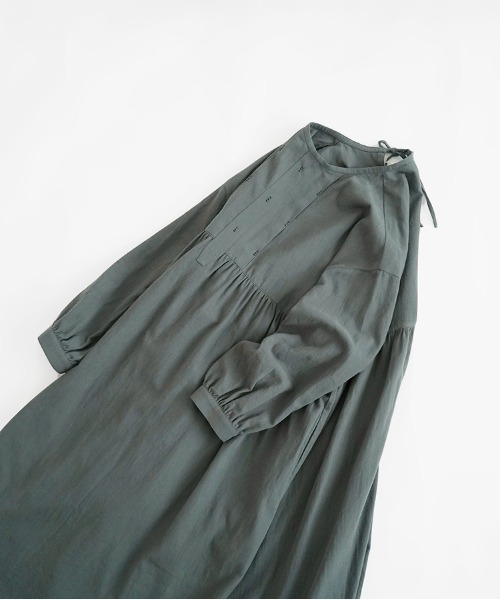 オオカミとフクロウ（オオカミとフクロウ）の「オオカミと虹の始まりと白綿と“ワンピース”（ワンピース・レディース・ダークグリーン/ブラック・FREE）」の19枚目の写真