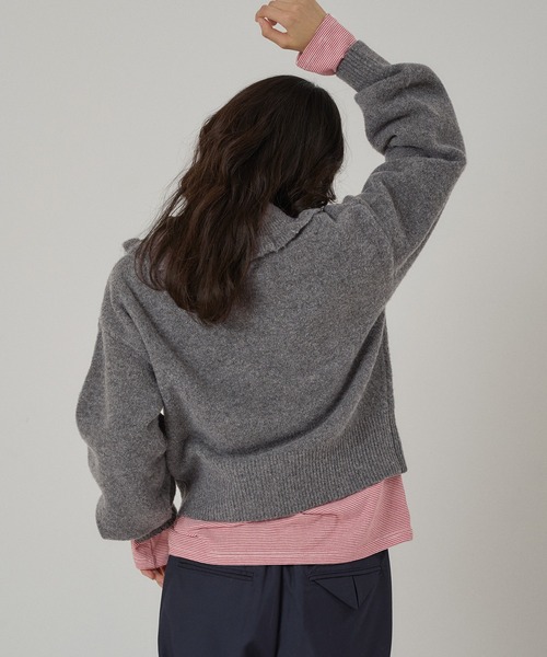 MUHET(ミュエータ)の「wave button frill knit cardigan / ウェーブボタンフリルニットカーディガン(カーディガン/ボレロ・レディース・ネイビー/チャコールグレー/カーキ・FREE)」の22枚目の写真