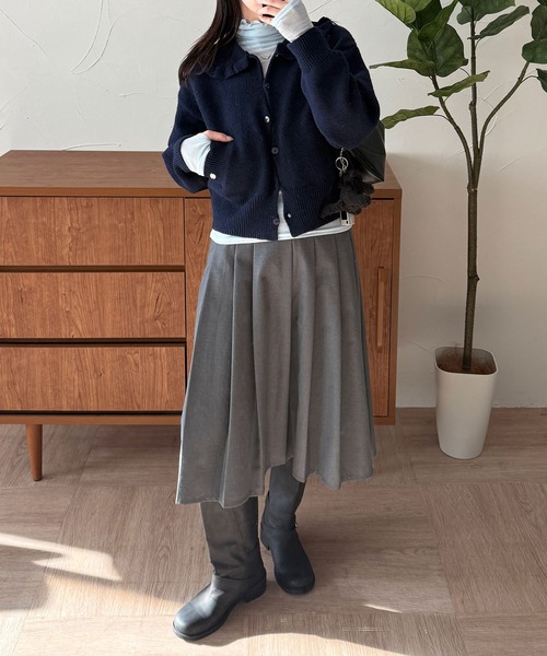 MUHET(ミュエータ)の「wave button frill knit cardigan / ウェーブボタンフリルニットカーディガン(カーディガン/ボレロ・レディース・ネイビー/チャコールグレー/カーキ・FREE)」の7枚目の写真