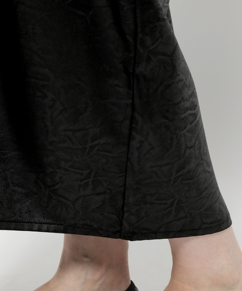 Elura（エルーラ）の「クラッシュサテンジャンスカ/137600（ジャンパースカート・レディース・カーキ/ブラック・FREE）」の11枚目の写真