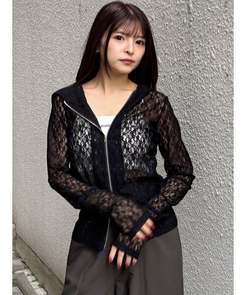 MURUA(ムルーア)の「スウィッチングスリーブレースフーディ(パーカー・レディース・ホワイト/ブラック・FREE)」の5枚目の写真