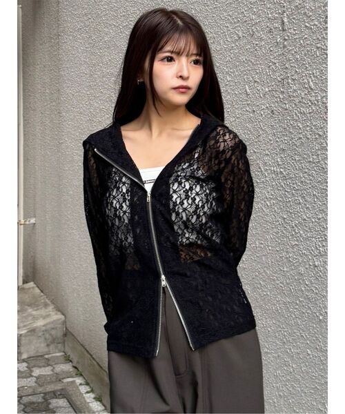 MURUA(ムルーア)の「スウィッチングスリーブレースフーディ(パーカー・レディース・ホワイト/ブラック・FREE)」の6枚目の写真