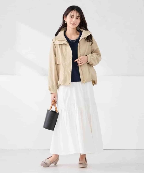 a.v.v（アーヴェヴェ）の「ナイロンワッシャーブルゾン（マウンテンパーカー・レディース・ライトグレー/ベージュ・38/40/36）」の3枚目の写真