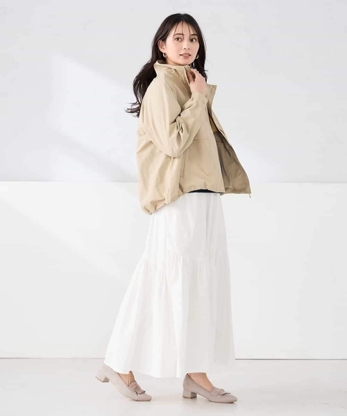 a.v.v（アーヴェヴェ）の「ナイロンワッシャーブルゾン（マウンテンパーカー・レディース・ライトグレー/ベージュ・38/40/36）」の5枚目の写真