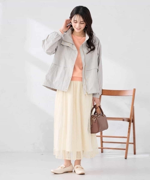 a.v.v（アーヴェヴェ）の「ナイロンワッシャーブルゾン（マウンテンパーカー・レディース・ライトグレー/ベージュ・38/40/36）」の12枚目の写真