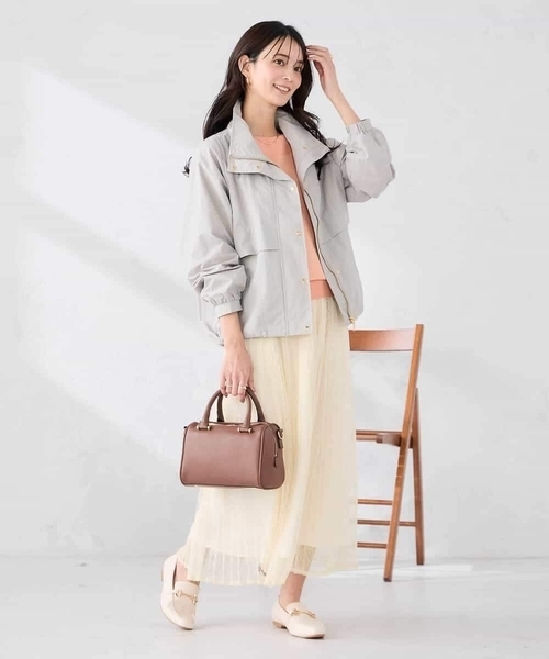 a.v.v（アーヴェヴェ）の「ナイロンワッシャーブルゾン（マウンテンパーカー・レディース・ライトグレー/ベージュ・38/40/36）」の15枚目の写真