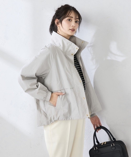 a.v.v（アーヴェヴェ）の「ナイロンワッシャーブルゾン（マウンテンパーカー・レディース・ライトグレー/ベージュ・38/40/36）」の19枚目の写真