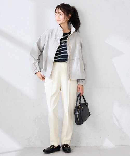 a.v.v（アーヴェヴェ）の「ナイロンワッシャーブルゾン（マウンテンパーカー・レディース・ライトグレー/ベージュ・38/40/36）」の22枚目の写真