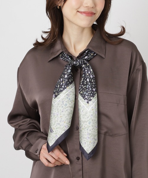 MACKINTOSH PHILOSOPHY（ﾏｯｷﾝﾄｯｼｭ ﾌｨﾛｿﾌｨｰ）の「日本製 スカーフ シルク100％ フラワー 88*88（バンダナ/スカーフ・レディース・ベージュ/ミント/ネイビー・FREE）」の2枚目の写真