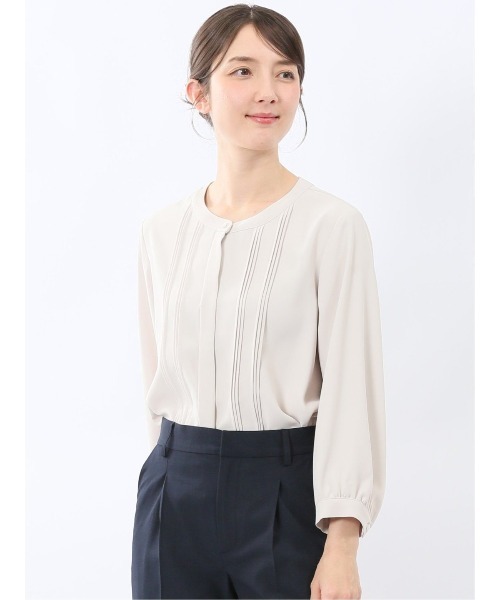 m.f.editorial（エムエフエディトリアル）の「【ストレッチ】m.f.エディトリアル レディース ピンタック 8分袖 プルオーバー ブラウス（シャツ/ブラウス・レディース・ホワイト/ベージュ/ネイビー/ピンク系その他・MEDIUM/LARGE）」の2枚目の写真